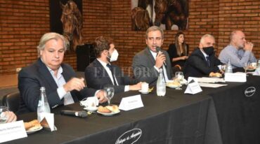 Farías y Martínez en la audiencia pública realizada en Santa Fe para discutir una futura ley de víctimas.   Guillermo Di Salvatore