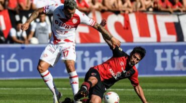 Pablo Pérez marcó el único gol de la tarde en el estadio de NOB. José García.
