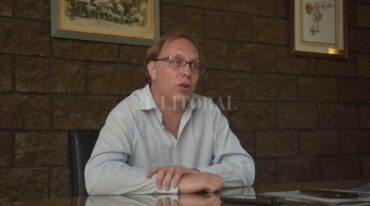 Ocupó lugares importantes primero en administraciones municipales rosarinas y luego en el área de Economía