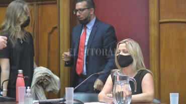 Los querellantes Clara Vázquez e Igancio Alfonso Garrone