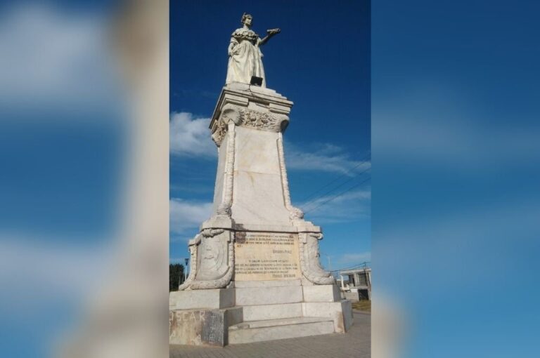 Sobre la barranca