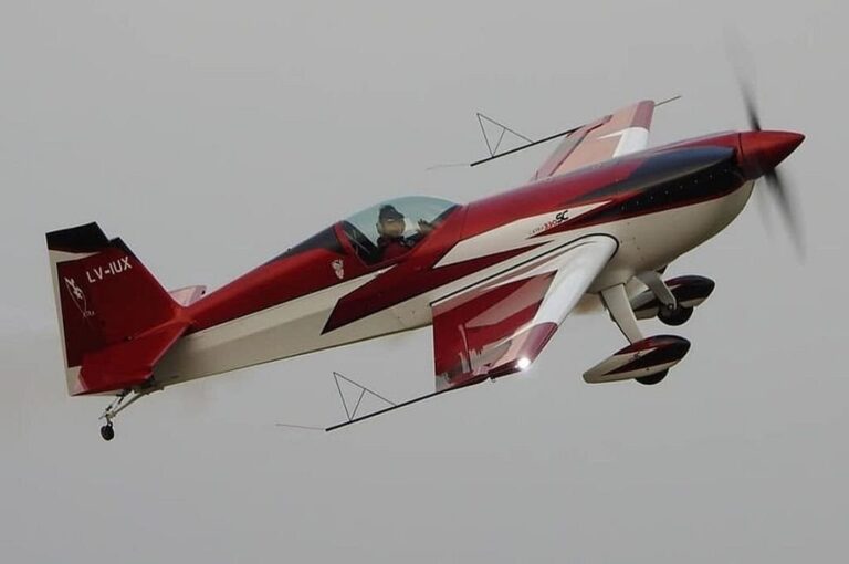 Cristian Grecca en pleno show acrobático.