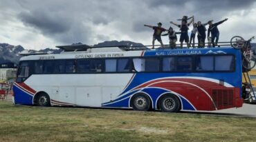 "El Gran Goro". Así le pusieron de nombre al micro que transformaron en motorhome