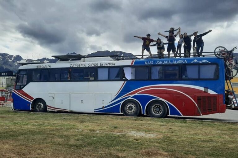 "El Gran Goro". Así le pusieron de nombre al micro que transformaron en motorhome