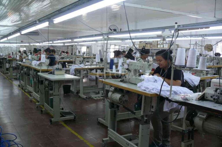 "Enhebrando metas". Cooperativa de trabajo para la confección de prendas de vestir
