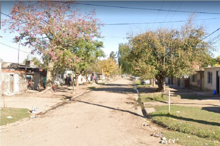 La cuadra del ataque armado de El Sauce al 200 en Pérez que derivó en un asesinato más. Google Street View.