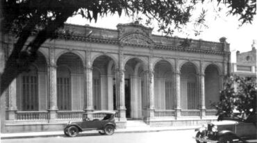 Ubicado en calle San Martín al 958
