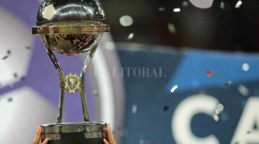 La Copa se mira y...El sueño fijo de volver a jugar una Copa Sudamericana; en este caso la de la edición 2022 el año que viene. Quedan 9 puntos por jugar: dos en el 15 de Abril y uno en Santiago del Estero. Gentileza