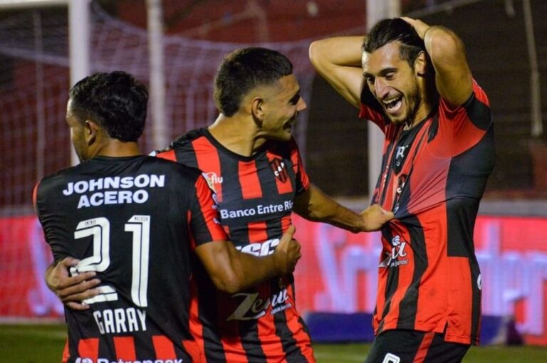 Patronato quiere continuar con el pie derecho en Villa Sarmiento.  Prensa Patronato