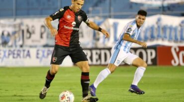 La decisión de Maxi Rodríguez de colgar los botines sacudió al planeta Newell's y obliga