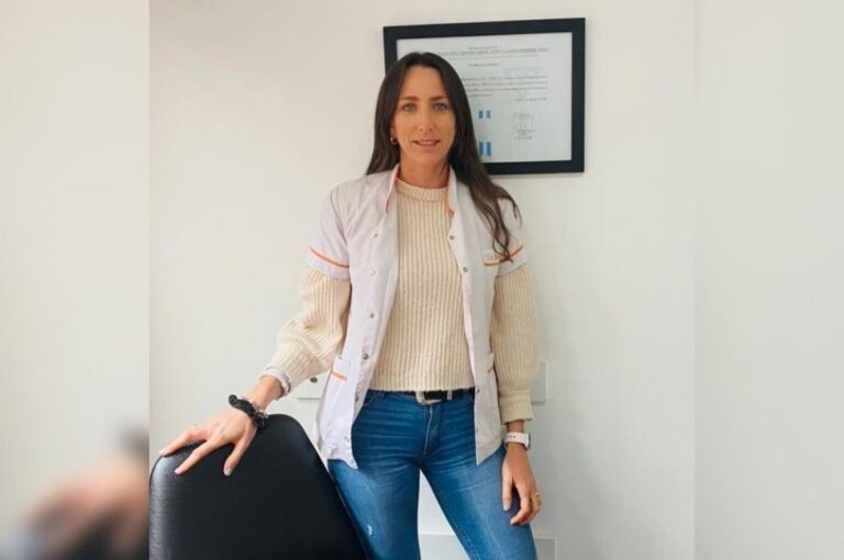 Jorgelina Barrera en su profesión de Licenciada en Nutrición.