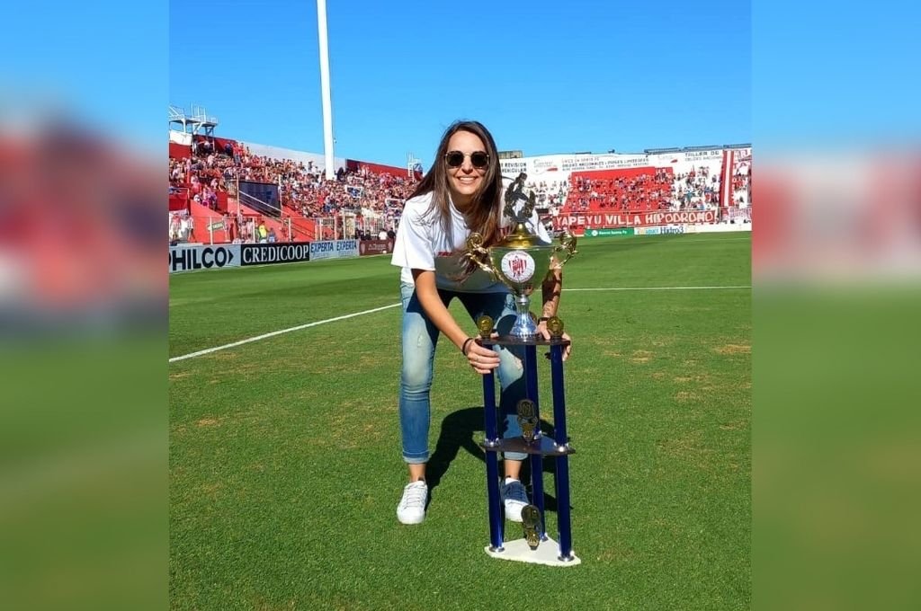 La entrerriana Mohr dirigió a Deportivo Feliciano en Mendoza. Previamente fue campeona de futsal con Unión y dio la vuelta olímpica en el 15 de Abril.