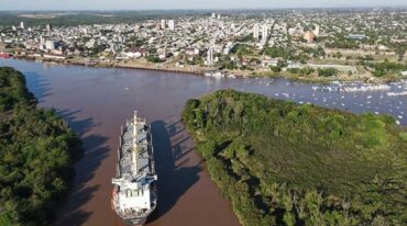 Vista del puerto de Concepción desde el río Uruguay.