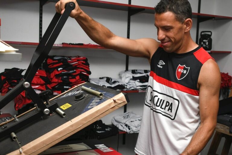 Maxi con su histórica camiseta número 11