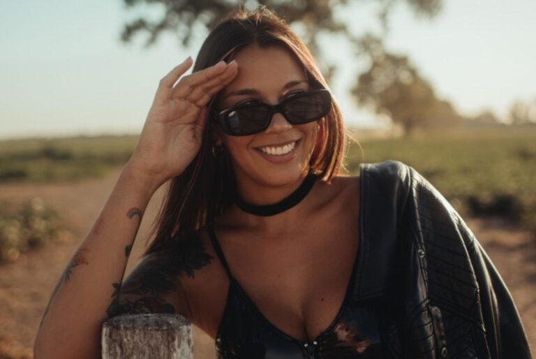 "Conozco muchas mujeres artistas con gran talento que la rompen y se están empezando a visibilizar más" confiesa Shiou. Gentileza: shotbyeleve.