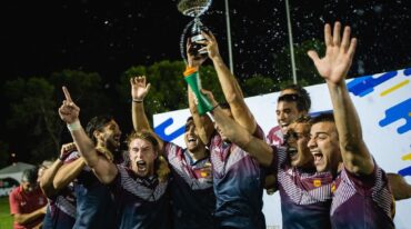 Buenos Aires levantó la Copa de Oro tanto en damas como en caballeros. La URBA nuclea a la mayor cantidad de protagonistas del país y lo hace sentir dentro del campo. De la cantidad