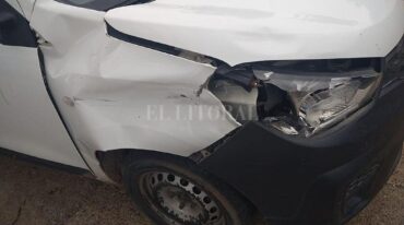 Así quedó el vehículo del remisero.    El Litoral