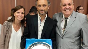De izquierda a derecha: Lic. Maria Jesus Buzano