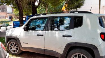 El Jeep Renegade blanco