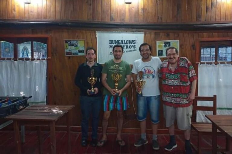 Ledesma se coronó campeón y disfruta el título en Gualeguaychú.
