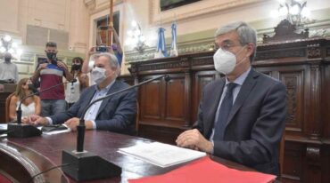 Walter Agosto estuvo en Legislatura la semana pasada y sobre el final remitió el mensaje con el Plurianual para el análisis legislativo.   Gentileza