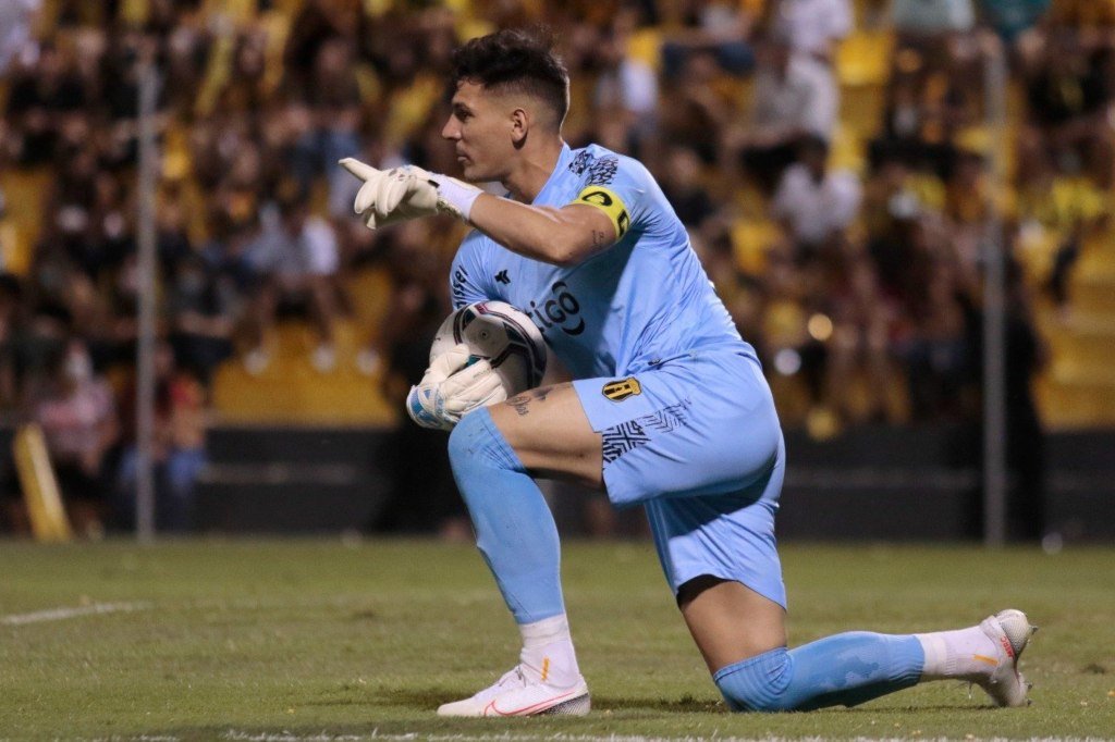 El arquero Gaspar Servio interesa en el club de Arroyito. Gentileza.