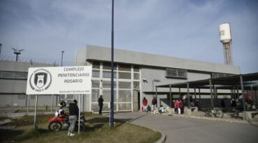 El cuerpo fue hallado en las cercanías del complejo penitenciario ubicado en 27 de Febrero al 8.700. Archivo.