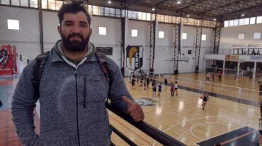 Jairo Suárez en el gimnasio del Club Atlético Estudiantes