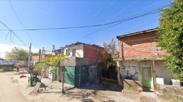 El primero de los crímenes se registró pasadas las 18 del sábado en inmediaciones de Ottone al 1200 bis