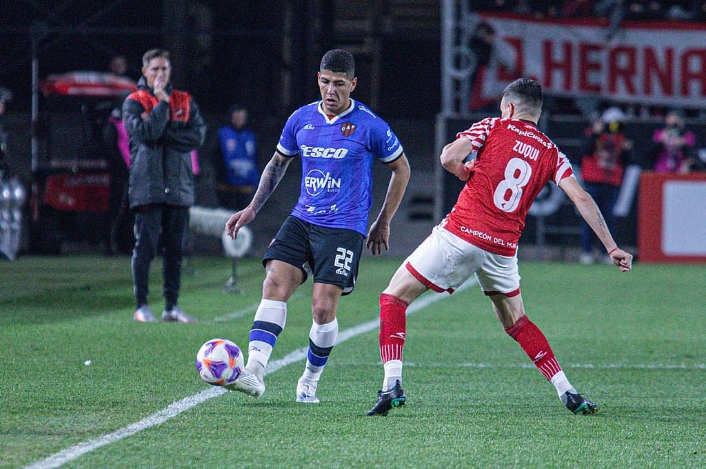 Patronato cayó por la mínima en La Plata y no pudo descontar puntos en la tabla del descenso.