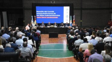En la reunión se puso fecha para la apertura de sobres para el acueducto y se anunció en pocos días más comienzan los trabajos en la obra hidrovial. Manuel Fabatía