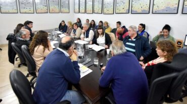 Autoridades provinciales se reunieron con los gremios estatales.