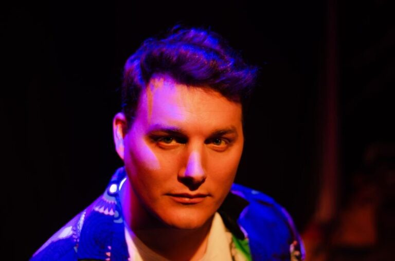 'El amor por la música y el teatro me lo inculcaron mis padres pero muy naturalmente'