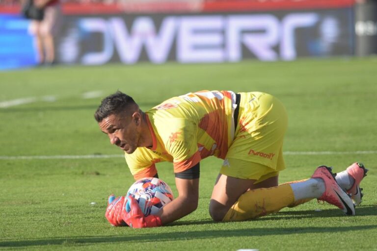 Sebastián Moyano volverá a atajar como titular