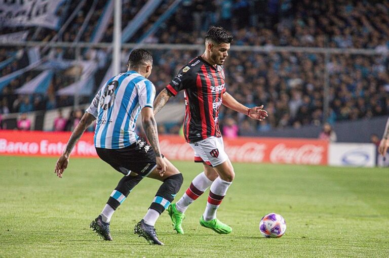 Patronato tuvo la pólvora mojada en Avellaneda y perdió ante Racing.  Prensa Patronato