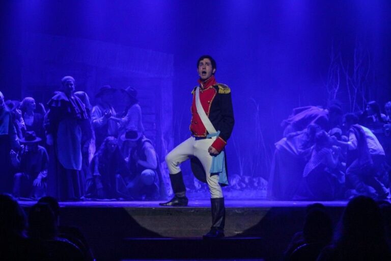 'Es una obra que cuenta una historia épica llevada a cabo por un grupo de personas que decidieron dar la vida para que hoy tengamos patria'