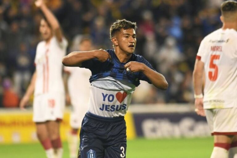 Franco Frías convirtió el gol del empate cerca del final. Gentileza: prensa Rosario Central.