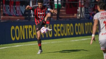 Nicolás Castro será de la partida frente al Canalla.