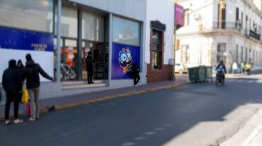 Frente del local donde se pueden adquirir las entradas para la FDD. Nicolás García
