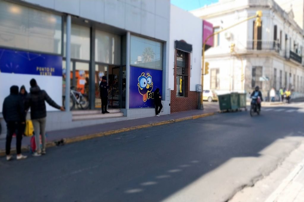 Frente del local donde se pueden adquirir las entradas para la FDD. Nicolás García