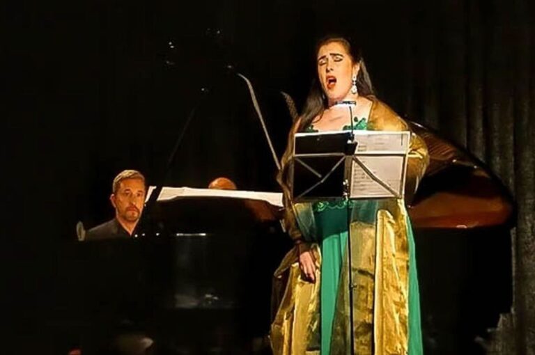 Ezequiel Spucches junto a la soprano Marina Silva