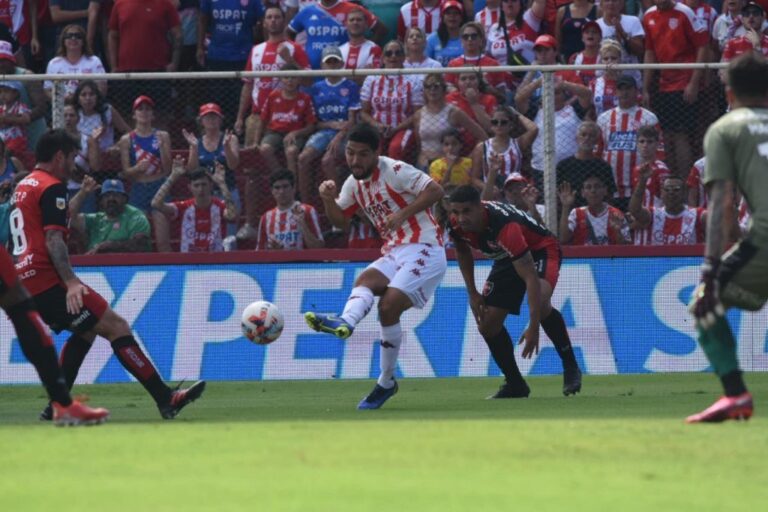 Unión y Newell's Old Boys se vuelven a medir en el 15 de Abril. Archivo.
