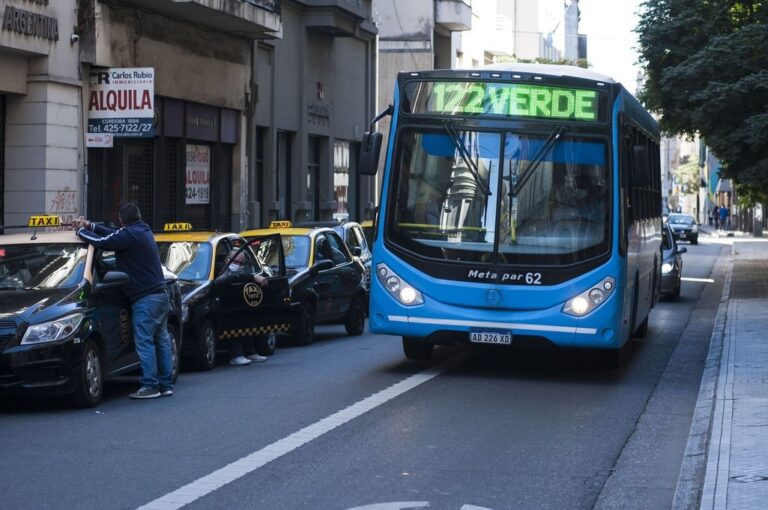 La administración de Javkin piensa en prorrogar la Emergencia en Transporte ante la crisis económica