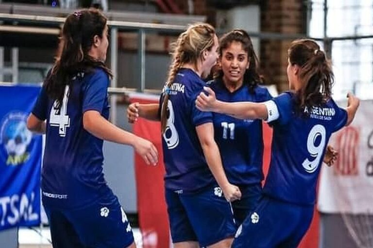 La selección argentina femenina de futsal es la actual subcampeona del mundo.