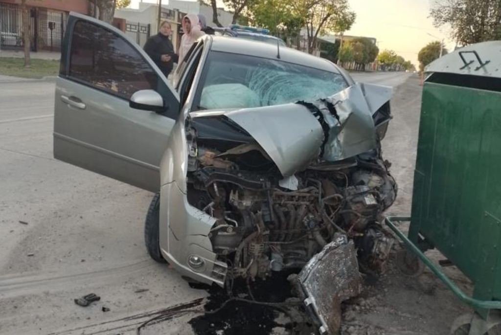 El automóvil era conducido por un hombre