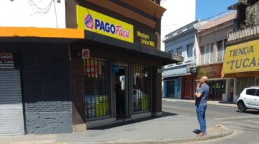 El robo se dio en el local ubicado en la esquina de 9 de Julio y Mendoza. Mirador Provincial.