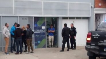 Se trata de un local dedicado a la venta de celulares ubicado en Sarmiento al 3500. Gentileza