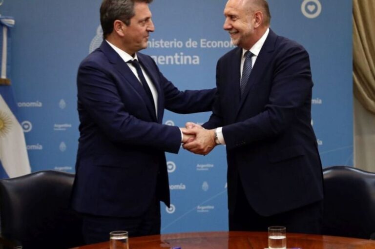El acta fue firmada por el gobernador Omar Perotti y el ministro de Economía de la Nación