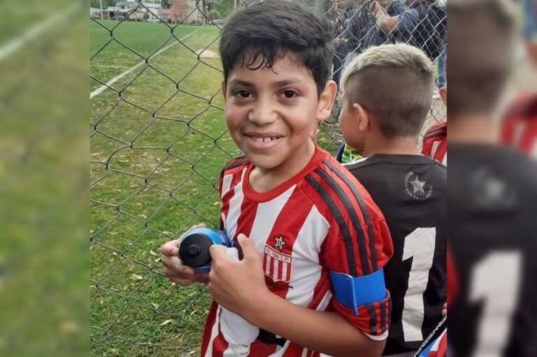 Juan Bogado quiere cumplir un sueño. Jugar la Copa América infantil en Brasil.