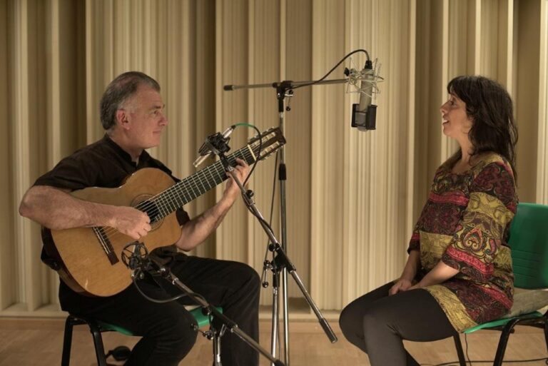 'Ese fondo del cielo es un disco camarístico de magia sonora'